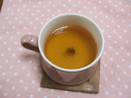 ここにもお邪魔します♪紅茶にレモンは飲めないけど、ほうじ茶なら、何杯でも飲めそうな位、さっぱりして美味しかった。雪降りそうな位寒いんだけど、そっちはどう(・・?