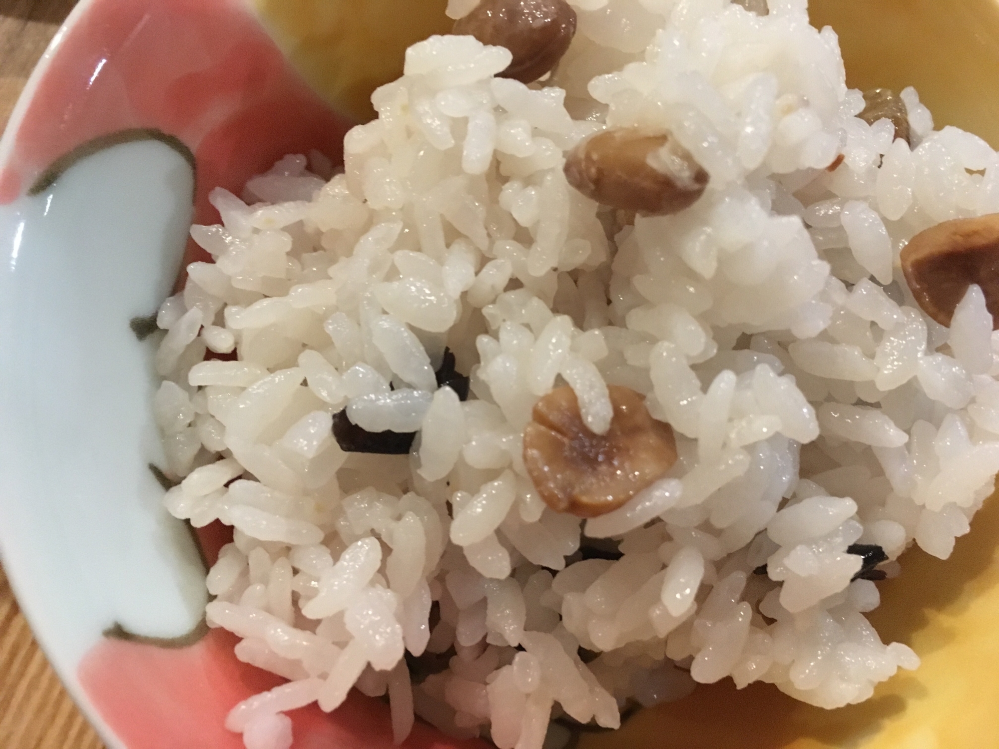 炒り大豆で豆ごはん