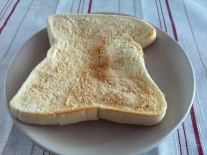 娘に握り潰されたふんわり食パンで作りました（笑）
こんな形になっちゃいましたが、美味しく食べられて良かったです♪