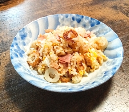 ちくわとベーコンのチャーハン