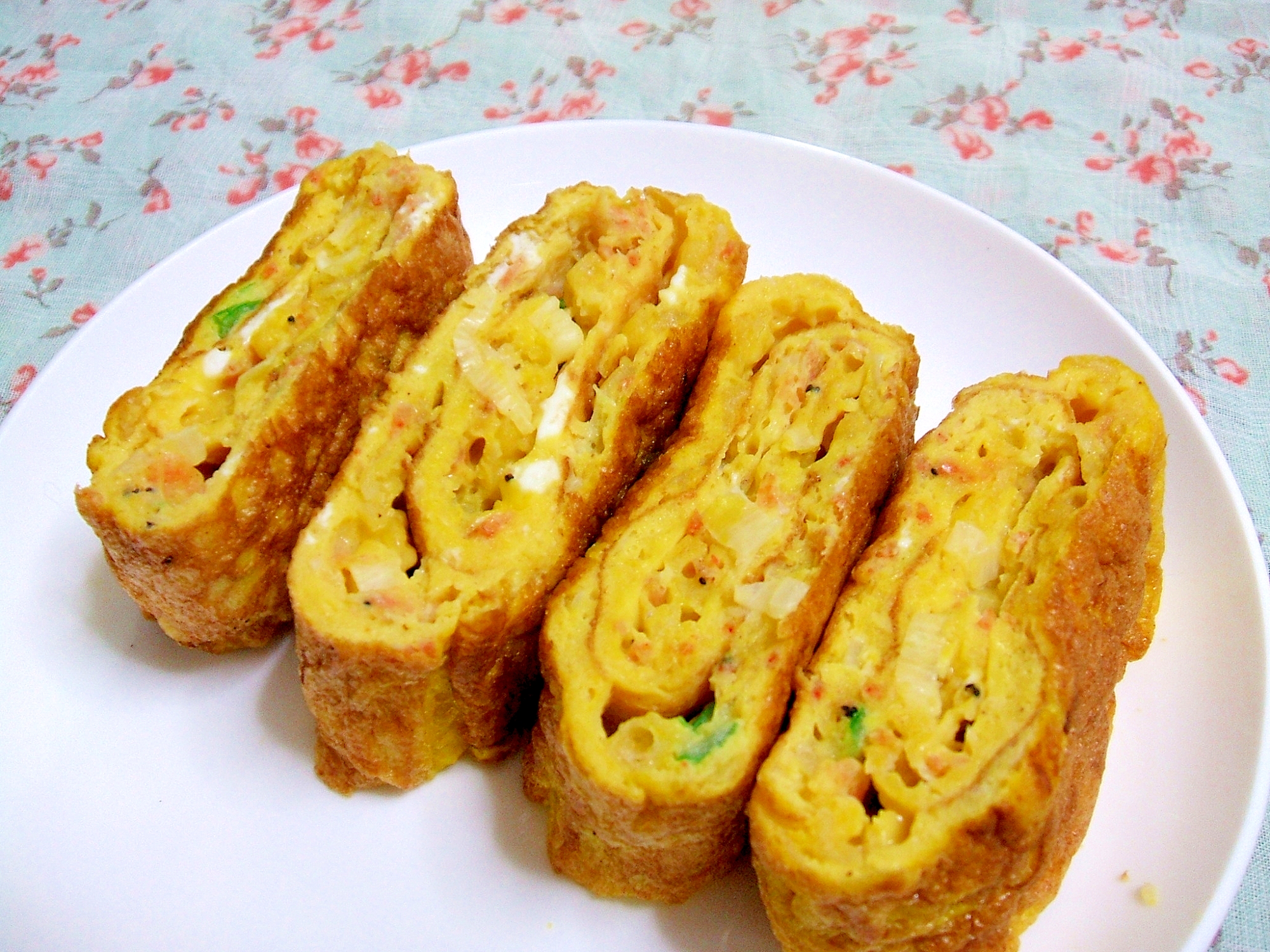お弁当に♪あげ玉入りでお好み焼き風?卵焼き★