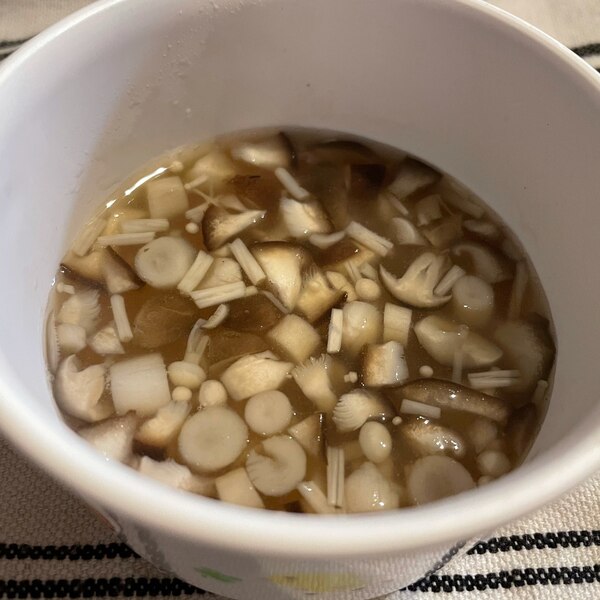 離乳食完了期 きのこお味噌汁 レシピ 作り方 By めむむむちゃん 楽天レシピ 離乳食完了期 きのこお味噌汁 レシピ 作り方 By めむむむちゃん 楽天レシピ