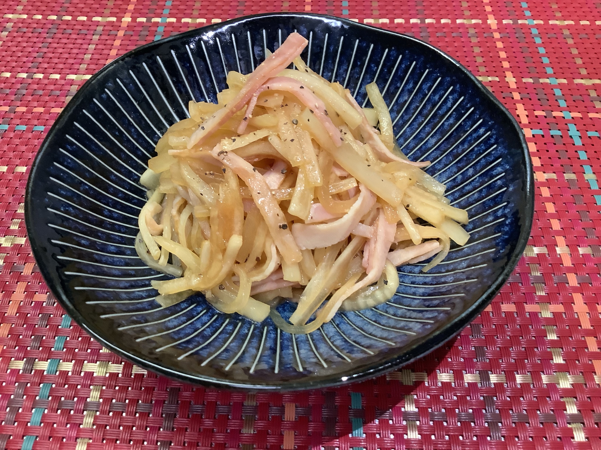 節約♪パパッと出来る大根食べきりベーコンの炒め物