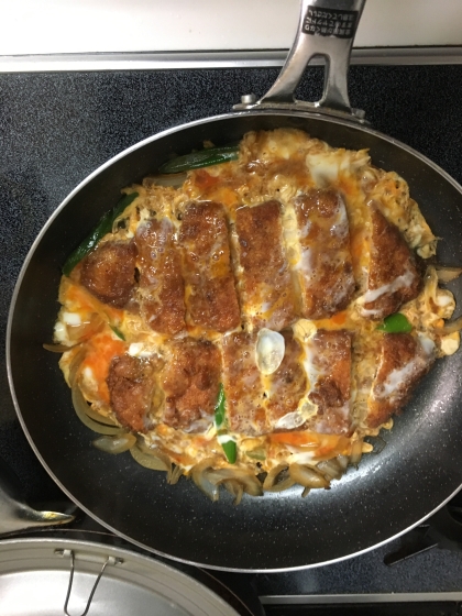 カツ丼が定番ですが、ごはんと別々に食べるカツ煮もおいしかったです。甘辛味は子供にいつも好評です。