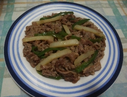 じゃがいもとピーマンのシャキシャキした食感がいいですね。醤油を入れましたが、美味しかったです。