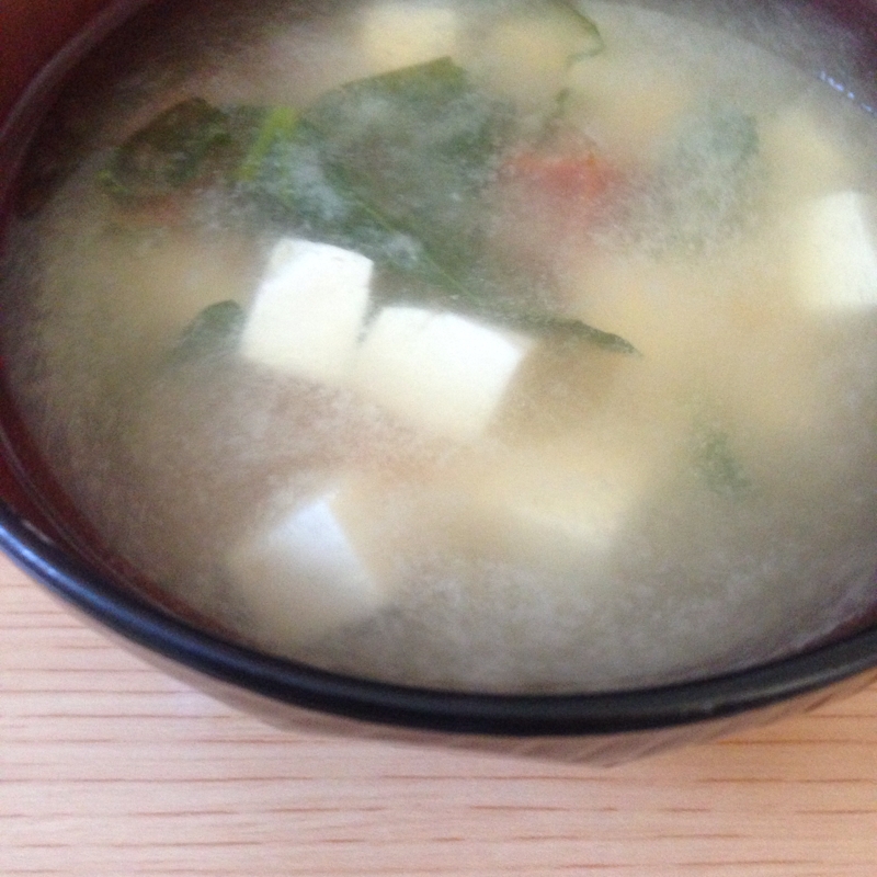 豆腐と小松菜の味噌汁(*^^*)★
