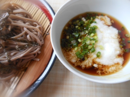 Tiara.m さん、
手作りつゆで
早速お昼にいただきました♪
ツルツルとのど越しよく美味しかったです♪ご馳走さまでした(*^_^*)