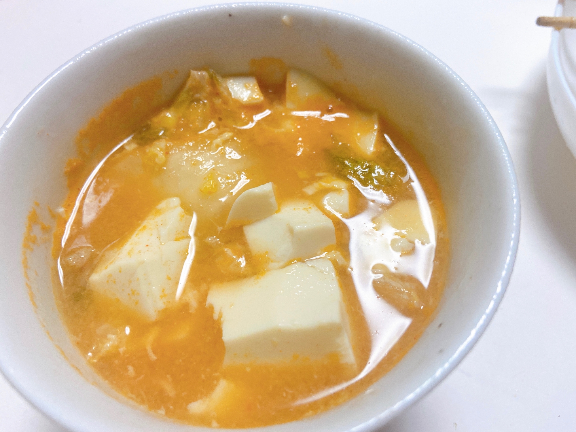 寒い日にぴったり！キムチと味噌と豆腐のスープ♪