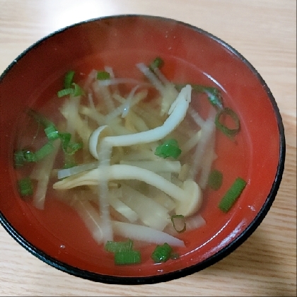 大根の優しい甘みが美味しいスープですね☆
ご馳走様でした(*^-^*)