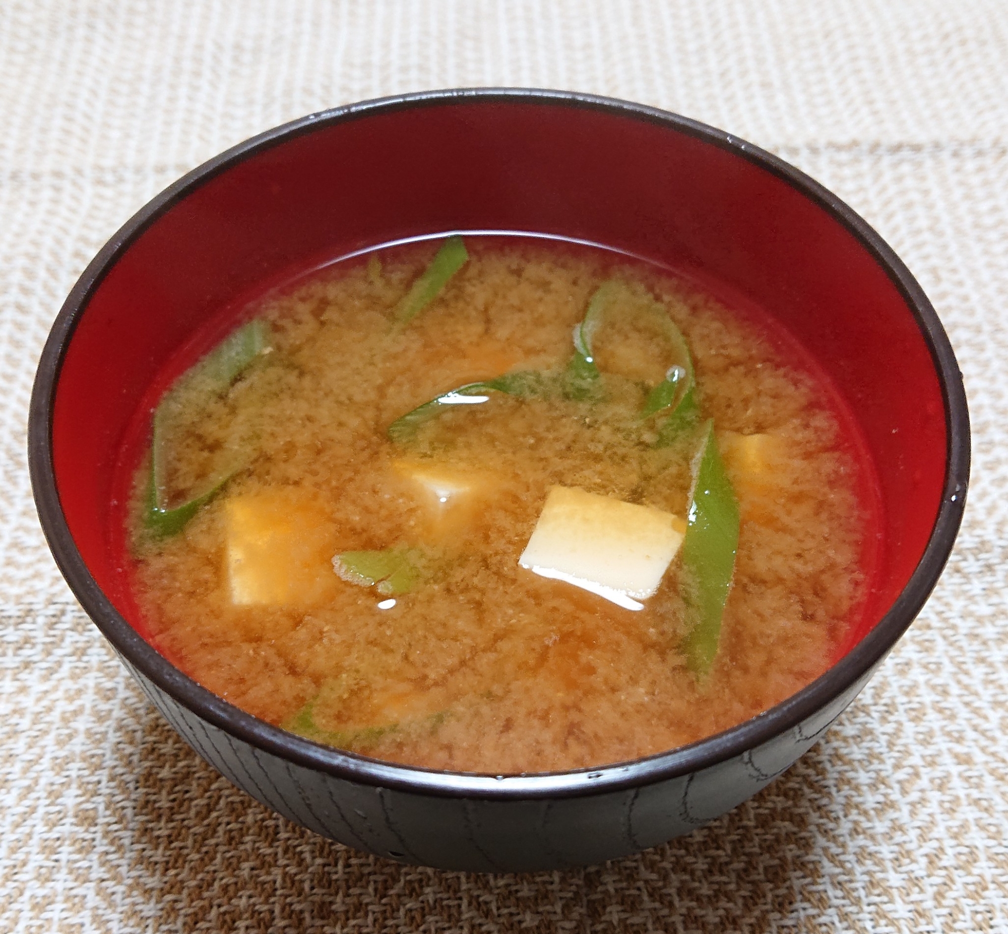 長ネギの青い部分とお豆腐のお味噌汁