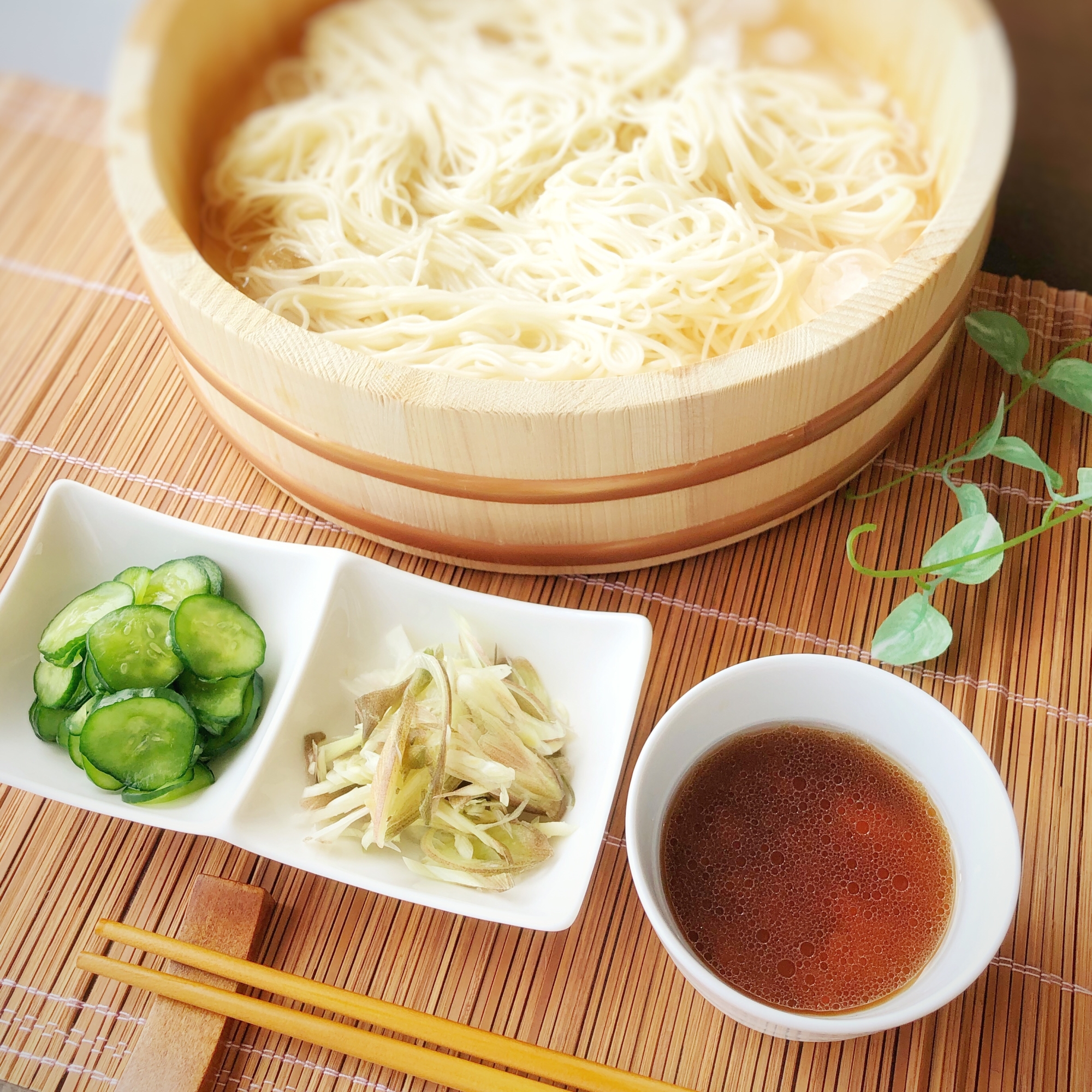 ツナときゅうりとミョウガのそうめん