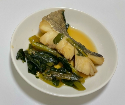 真鱈と、家にあった小松菜で作りました^_^
じっくり煮込んだので味が染みていてとっても美味しかったです！
しかも、簡単だったのでまた作りたいと思います〜✨
