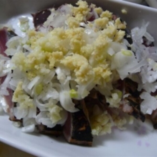 かつおのたたき 市販の鰹たたきの柵を使って レシピ 作り方 By もっちんママ 楽天レシピ かつおのたたき 市販の鰹たたきの柵を使って レシピ 作り方 By もっちんママ 楽天レシピ