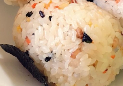 ➿ベーコンわかめおにぎり➿