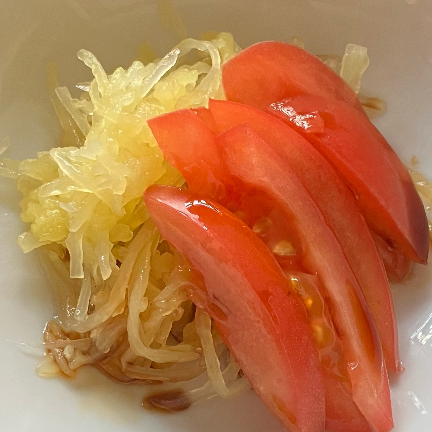 冷やして《そうめんカボチャとトマトのサラダ》