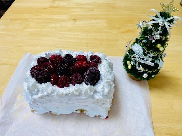 レンチンで簡単！クリスマススポンジケーキ