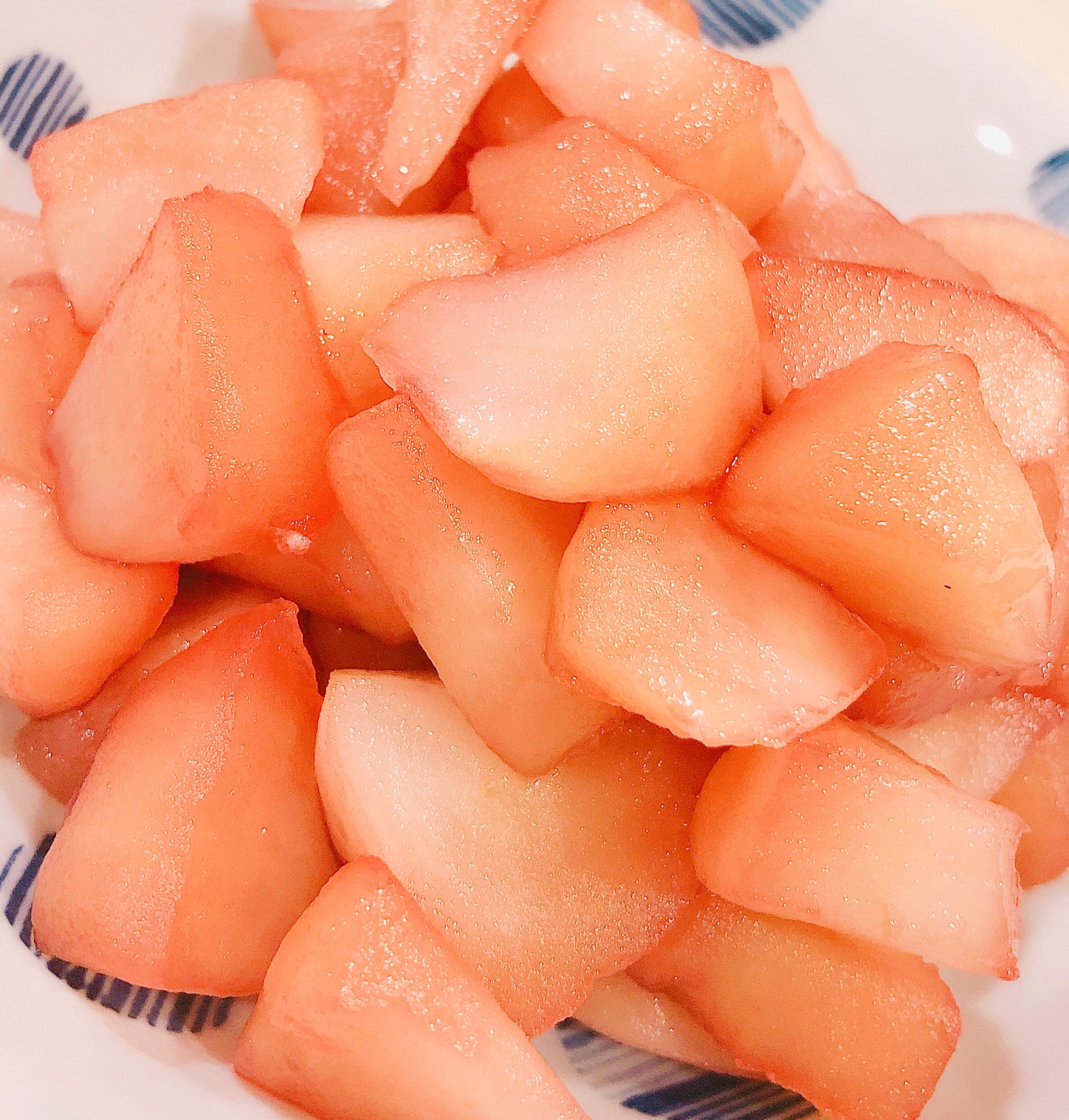 きび砂糖とりんごだけで 薄ピンク色の煮りんご レシピ 作り方 By はらぺこもも 楽天レシピ きび砂糖とりんごだけで 薄ピンク色の煮りんご レシピ 作り方 By はらぺこもも 楽天レシピ