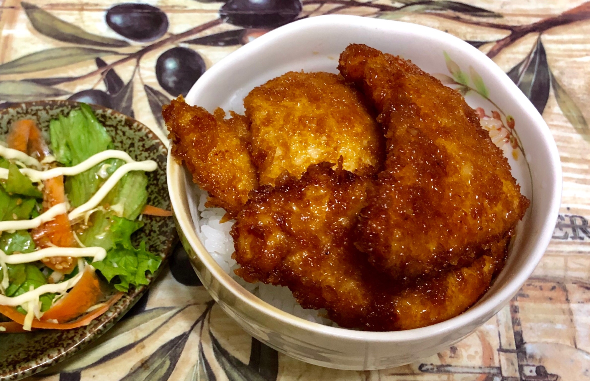 ヒレカツの福井風ソース丼