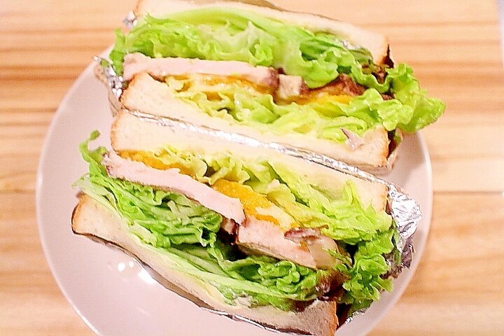 サラダinサンド☆オレンジとチキンのサンドウィッチ レシピ・作り方 by
