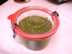 ミキサーで混ぜるだけ バジルペースト レシピ 作り方 By こまった7170 楽天レシピ ミキサーで混ぜるだけ バジルペースト レシピ 作り方 By こまった7170 楽天レシピ