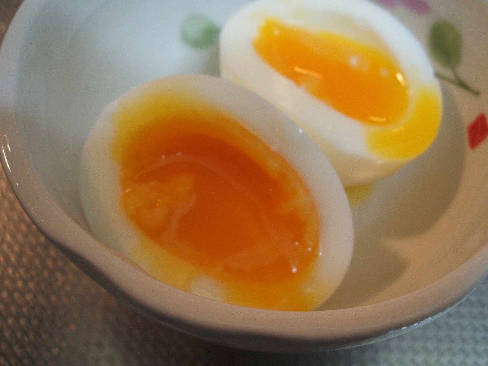黄身トローリの半熟卵