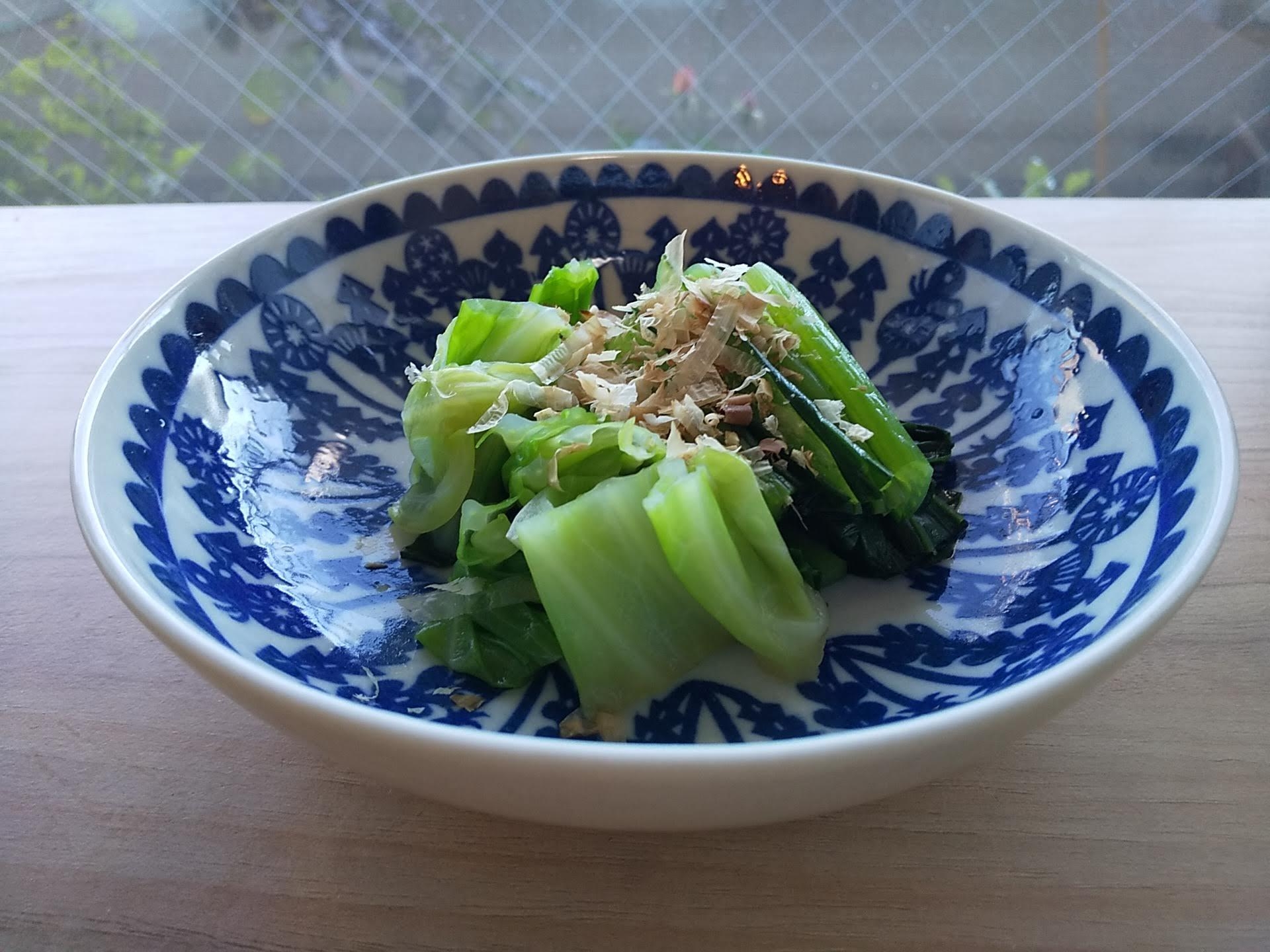 箸休めに最適な、小松菜とキャベツのおひたし