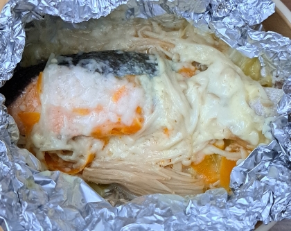 秋鮭と野菜&マヨチーズのホイル包み焼き♥簡単夕食♥