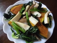 残り野菜で！小松菜とかぼちゃのガリマヨ炒め