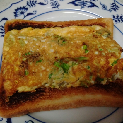 朝ご飯にトーストに乗せて頂きました(^^;)美味しいレシピありがとうございますm(__)m