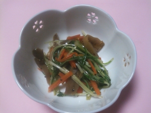 水菜とザーサイの炒め物