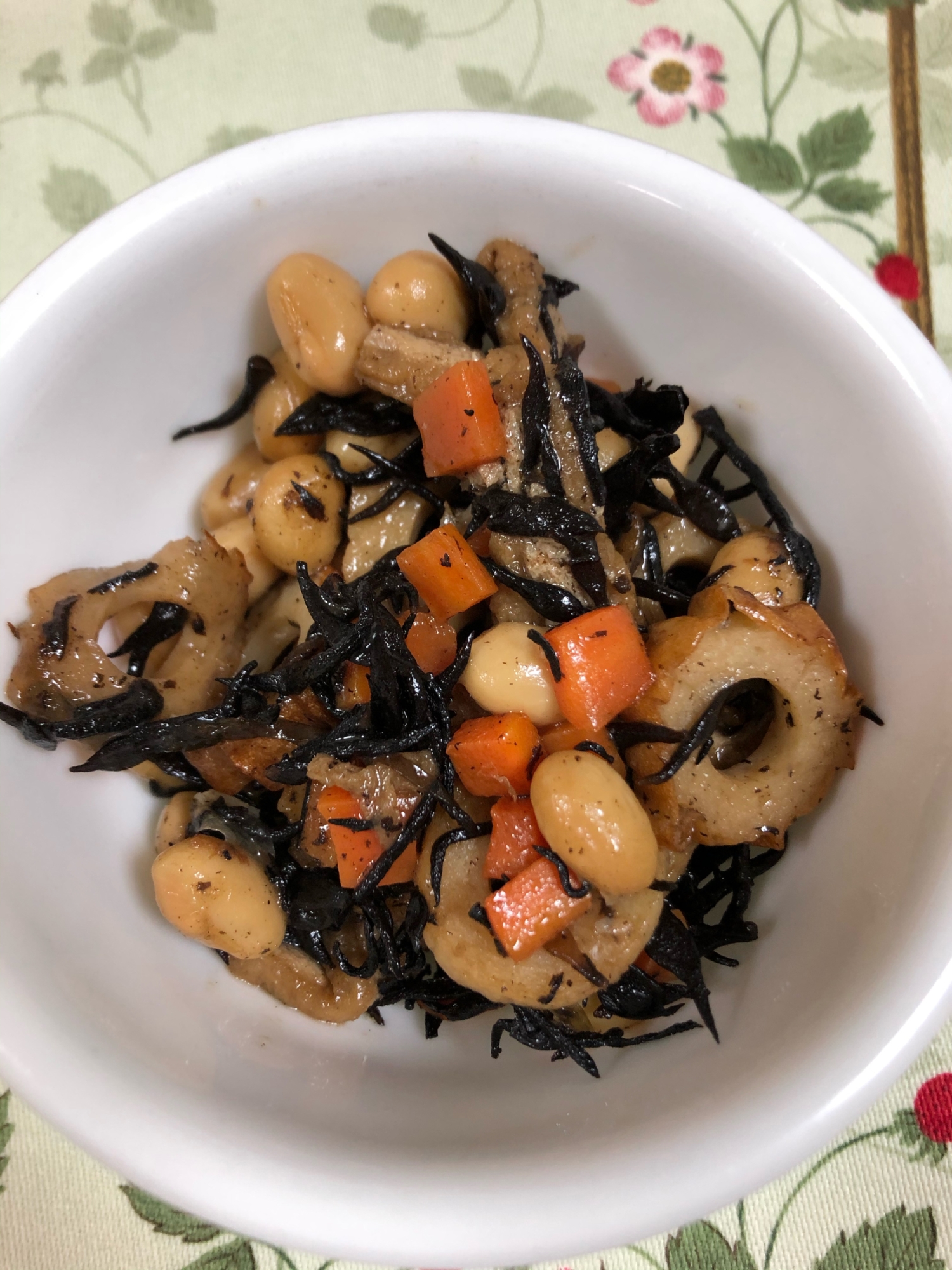 ゴロゴロひじき煮