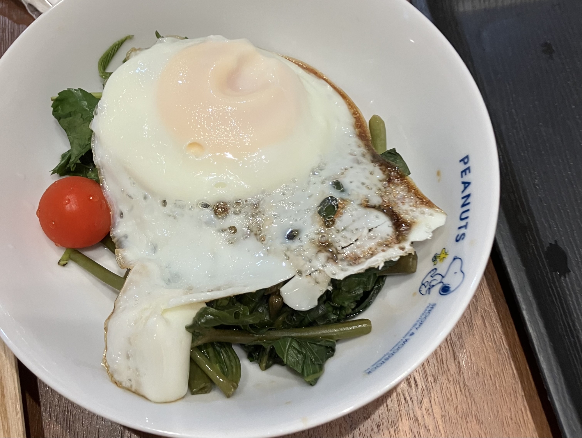 ニンニクほうれん草オン目玉焼き