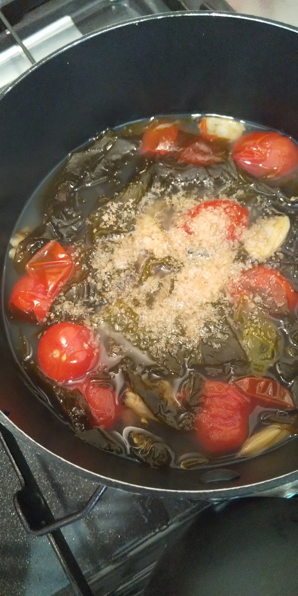 ミニトマトと生ワカメの酸味スープ