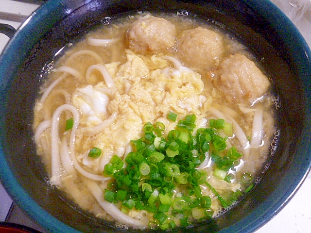 簡単♪やさしい♪ふわとろたまごの肉団子うどん