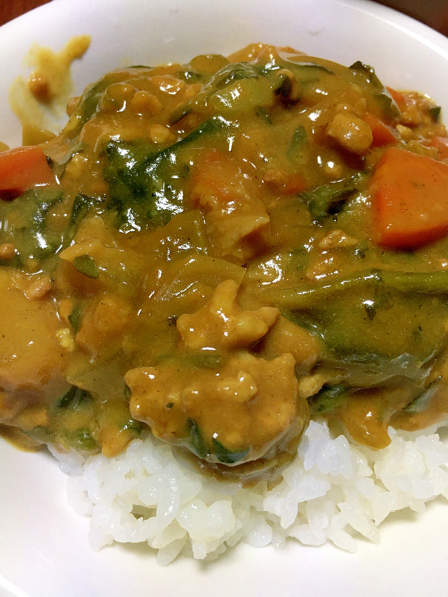 冷凍ほうれん草とひき肉のカレー