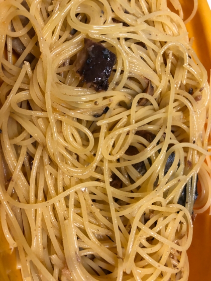サンマ塩焼き残りdeペペロンチーノ【パスタ100】
