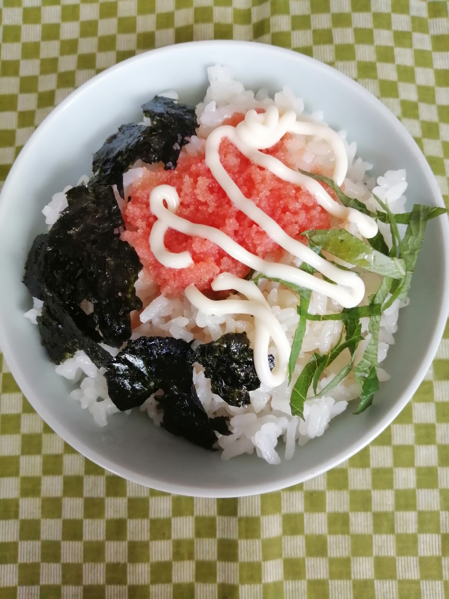 辛子明太子と大葉と海苔のつゆマヨご飯