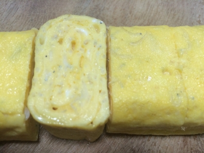 カルシウムたっぷり＊しらすとチーズの卵焼き