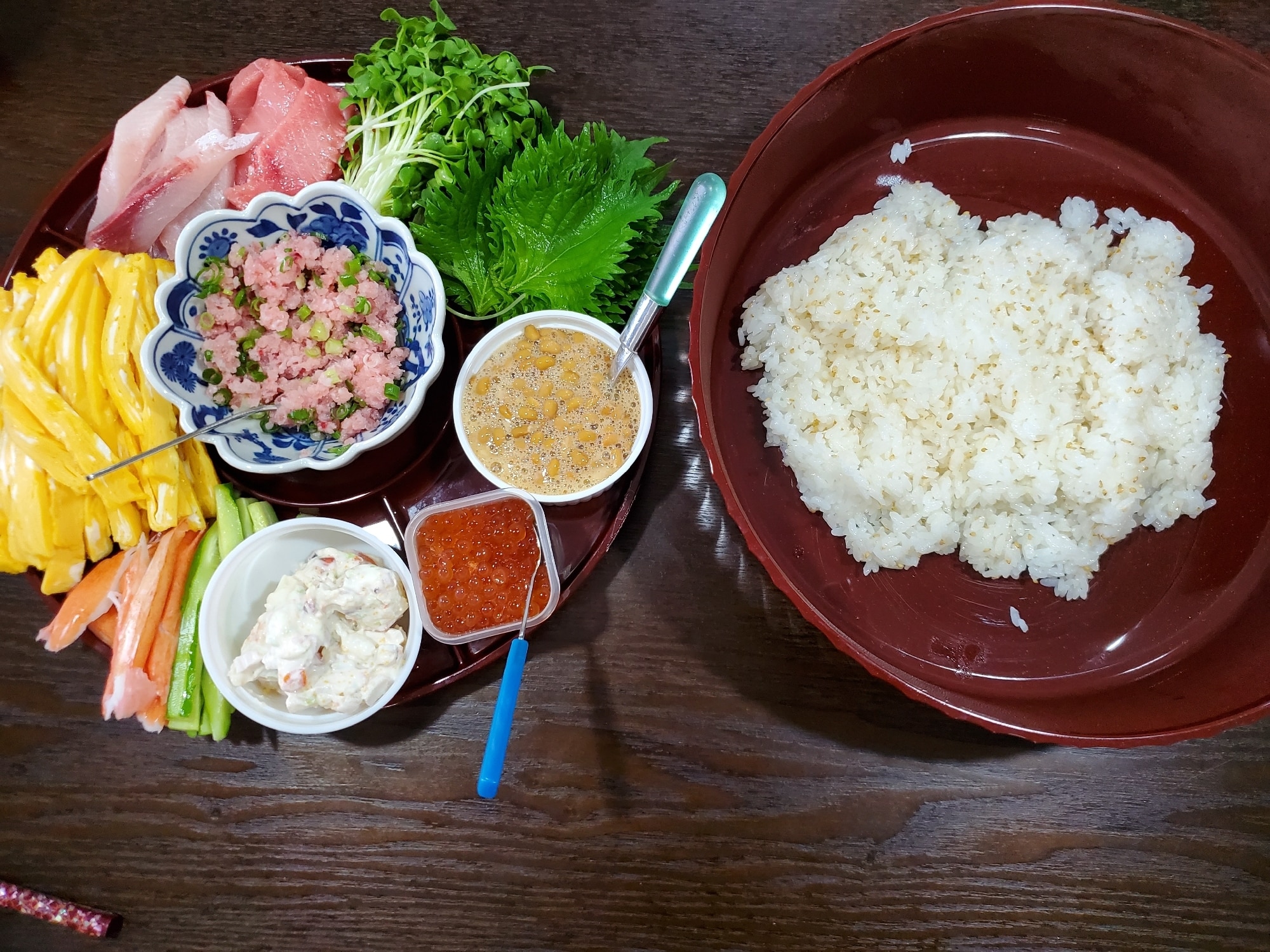 好きなものを好きなだけ！手巻き寿司 レシピ・作り方 by yurina08 - 楽天レシピ