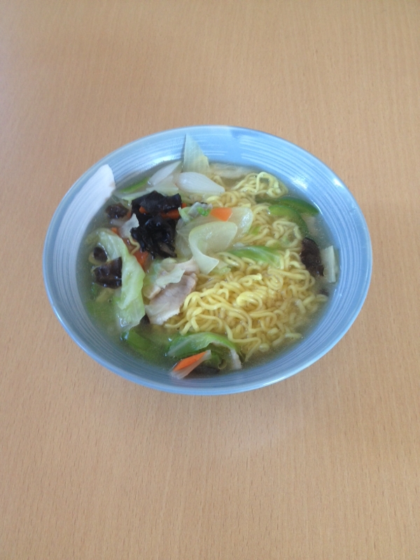 簡単肉野菜ラーメン