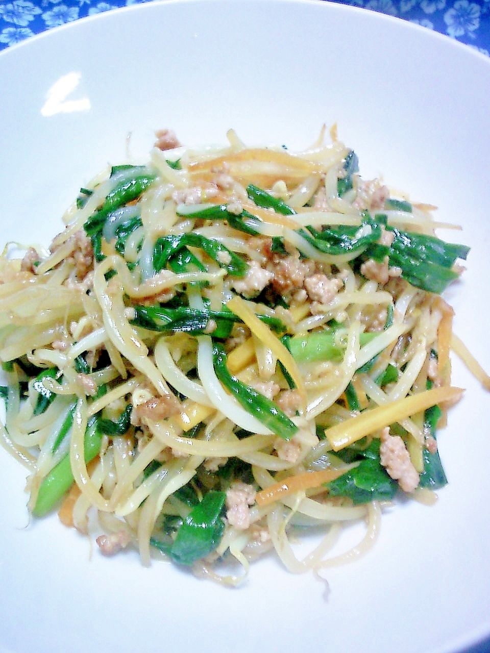 もやし ニラ 人参 ひき肉の野菜炒め 定番 レシピ 作り方 By 桜39桜39 楽天レシピ もやし ニラ 人参 ひき肉の野菜炒め 定番 レシピ 作り方 By 桜39桜39 楽天レシピ