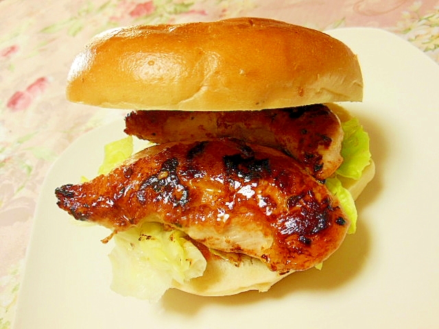 ベーグルｄｅ❤鶏ササミガリバタ焼きサンド❤