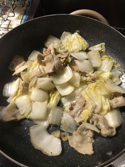 青梗菜がなかったので、豚バラと白菜だけで作りました。
白菜の芯の部分にも味が染みていて、とても美味しくできました！家族もパクパク食べてくれました♪