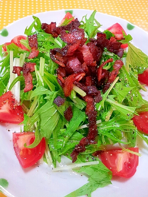 簡単 水菜とトマトの カリカリベーコンサラダ レシピ 作り方 By ラズベリっち 楽天レシピ
