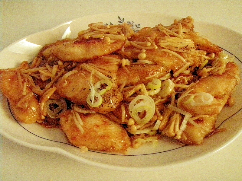 節約レシピ★鶏むね肉とえのきのバター醤油炒め