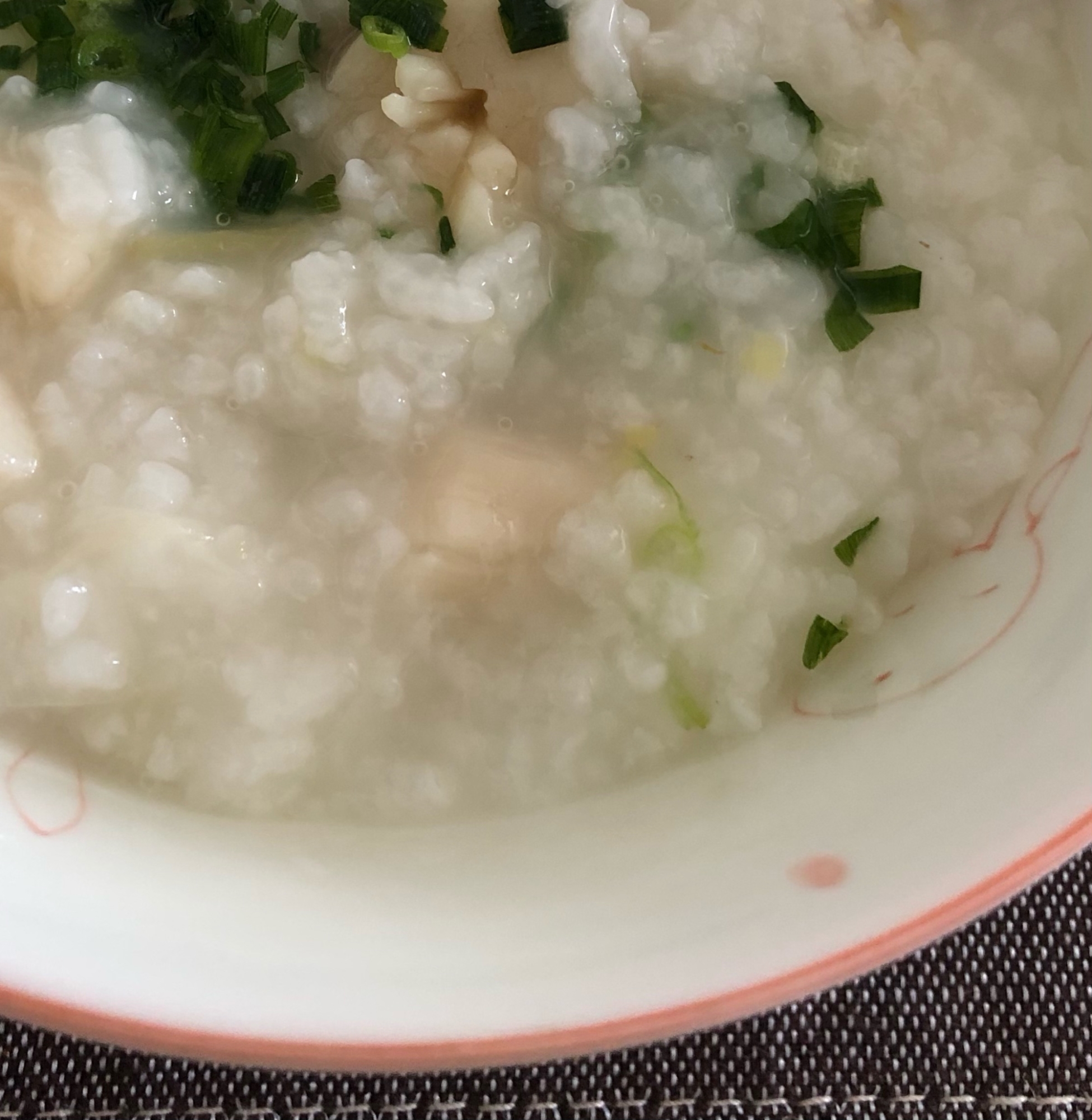 炊飯器で簡単に♪ 体が温まる鶏肉のおかゆ