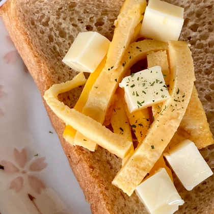 卵とチーズのトースト