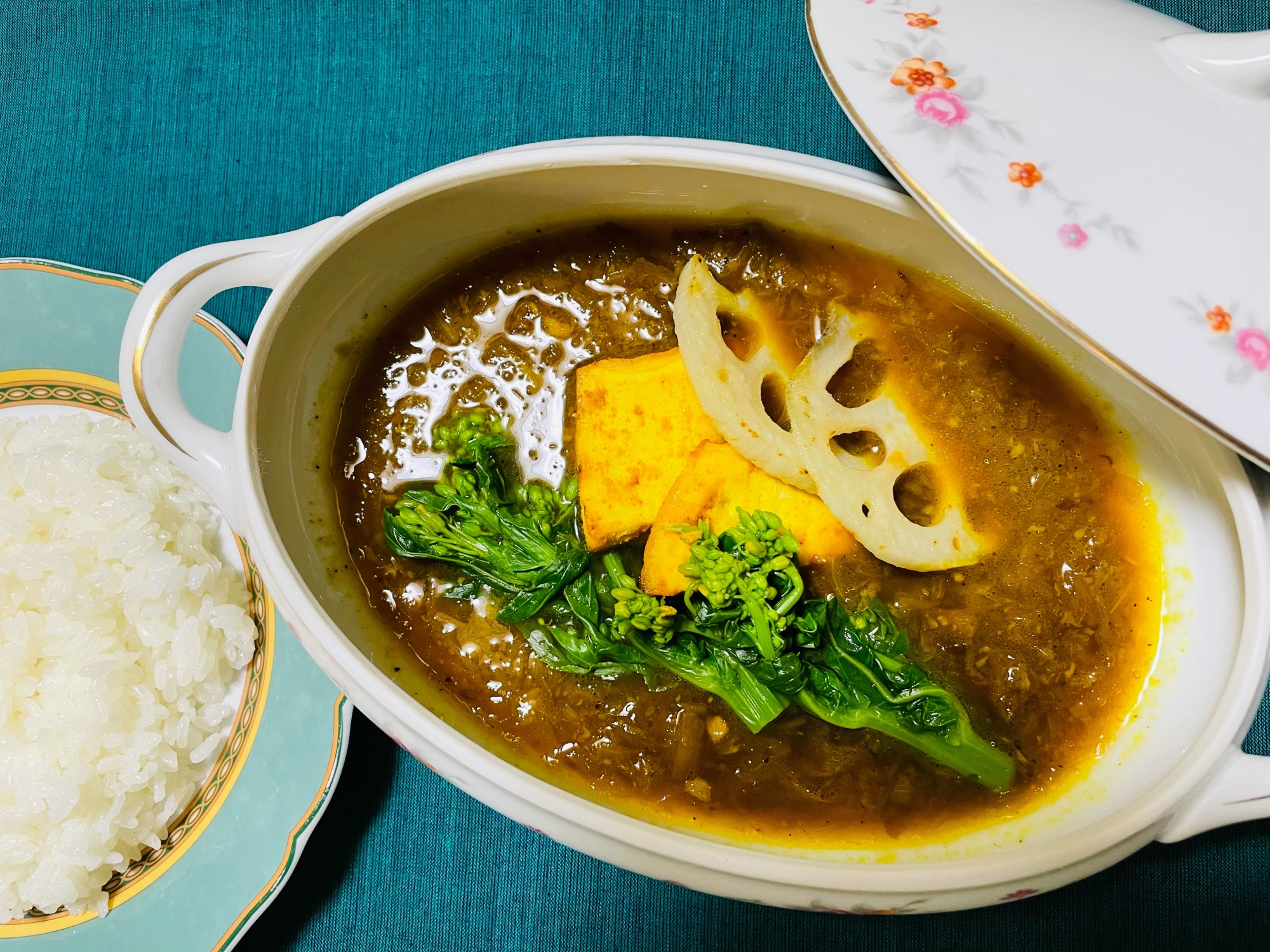 カジキと菜の花、レンコンの春カレー(和風風味)