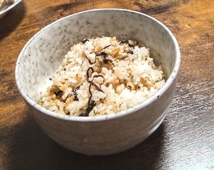 青のりと塩昆布の混ぜご飯