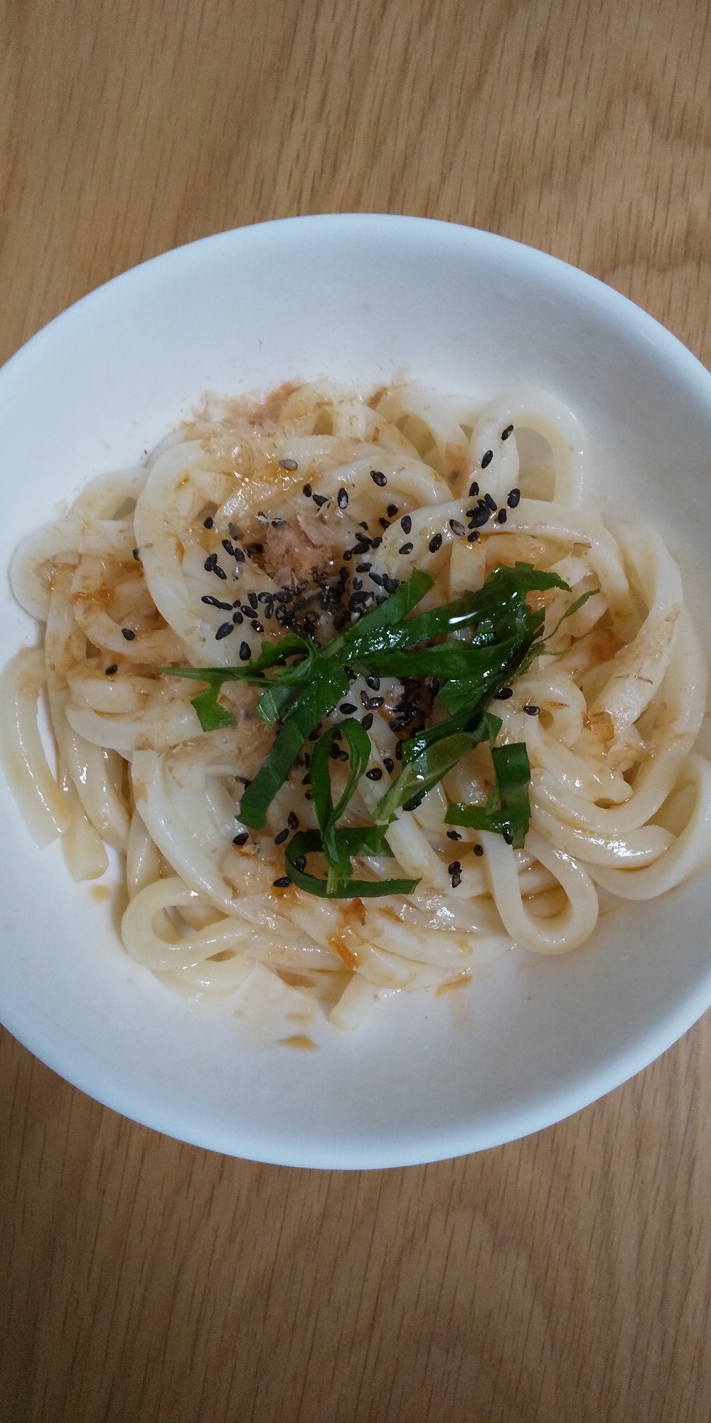 大葉とごまの香り冷やしうどん